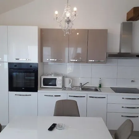 Moderne In Privlaka Mit Garten, Grill Und Terrasse Apartment *