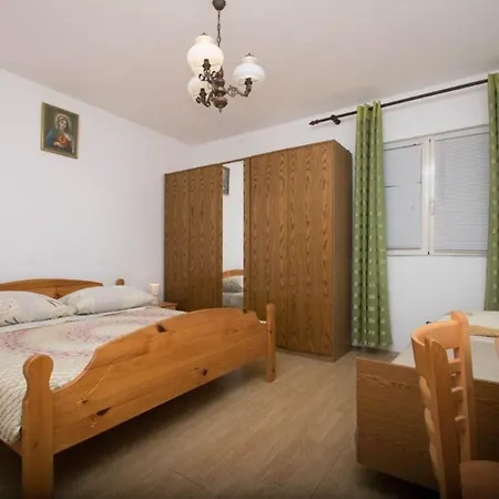 Apartment Moderne In Privlaka Mit Garten, Grill Und Terrasse